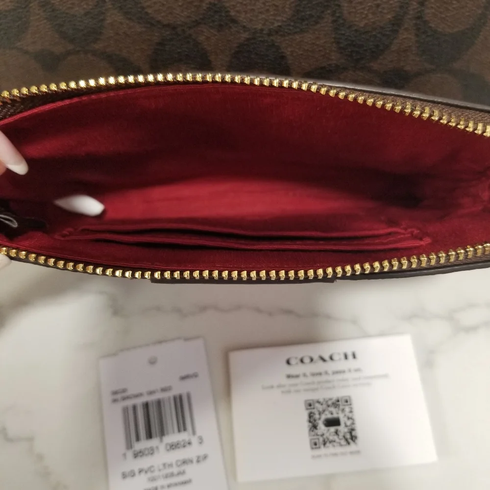 NWT! COACH BROWN/BLACK GALLERY TOTE AND CORNER ZIP WRISTLET WITH RED STRIPE - Picture 10 of 12